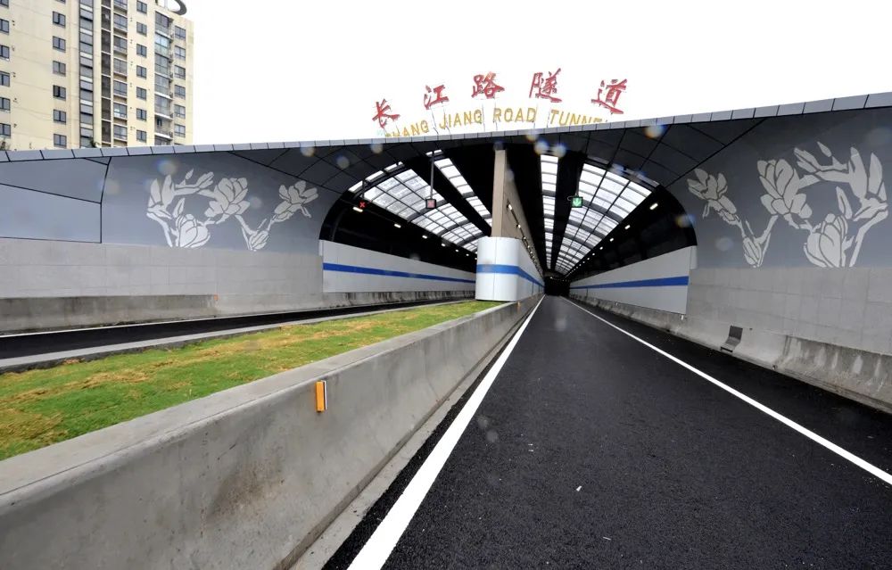 隧道股份-金榜题名！隧道股份喜提8项国家优质工程奖，蓝旗“智”造再获国家级殊荣！